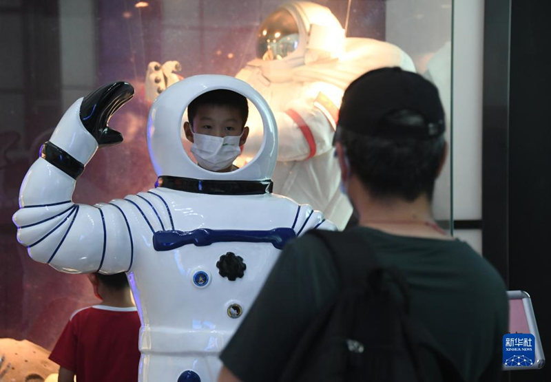 Beijing reabre centros culturais indoor com entrada limitada de visitante
