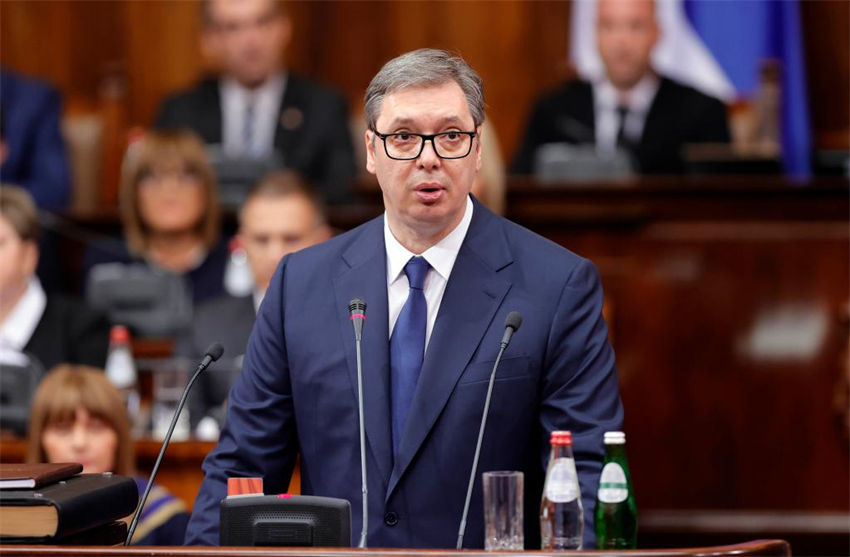 Vucic da Sérvia é empossado para segundo mandato presidencial