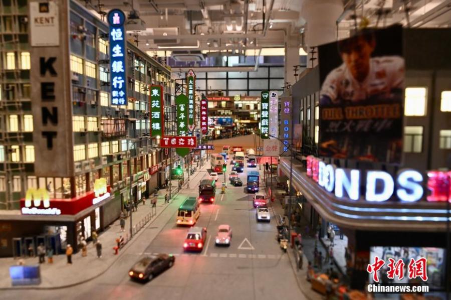 Exposi??o de miniaturas marca 25o aniversário do retorno de Hong Kong à China