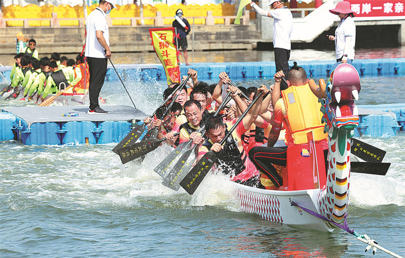 Corrida de barcos-drag?o constrói ponte de intercambio através do Estreito de Taiwan