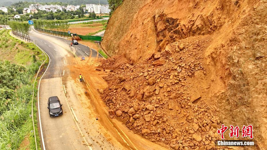 Jiangxi: fortes chuvas atingem Chongyi