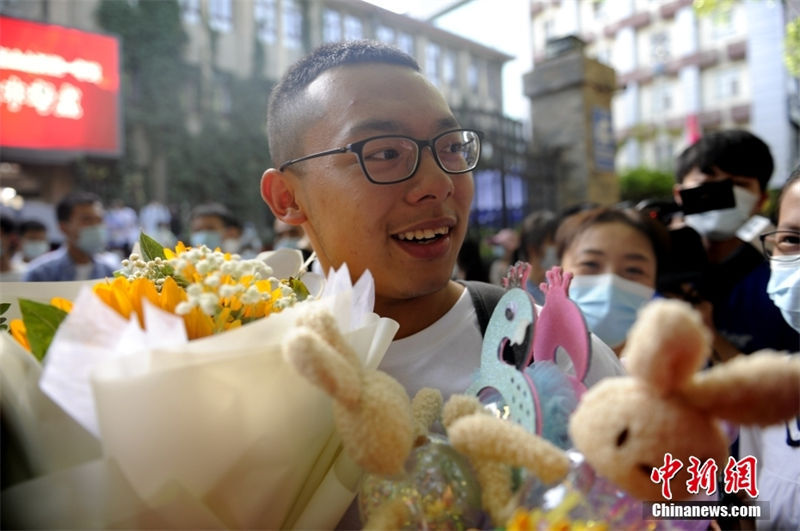 Vestibular nacional é concluído em várias partes da China