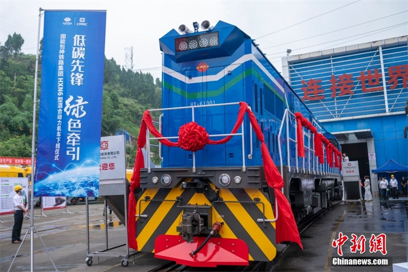 China: primeiras locomotivas híbridas HXN6 comercializadas entram em opera??o