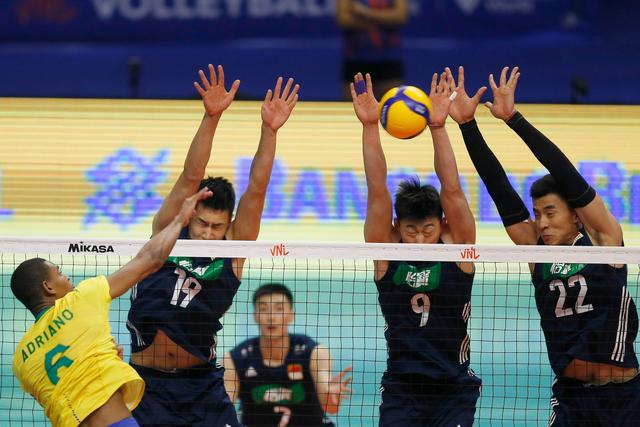 China vence primeira etapa da Liga das Na??es de v?lei masculino contra Brasil