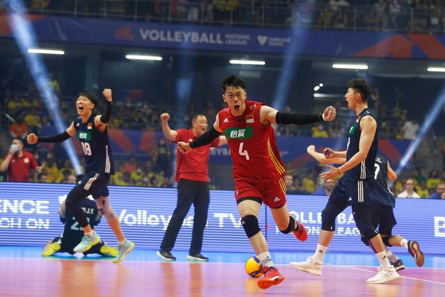 China vence primeira etapa da Liga das Na??es de v?lei masculino contra Brasil