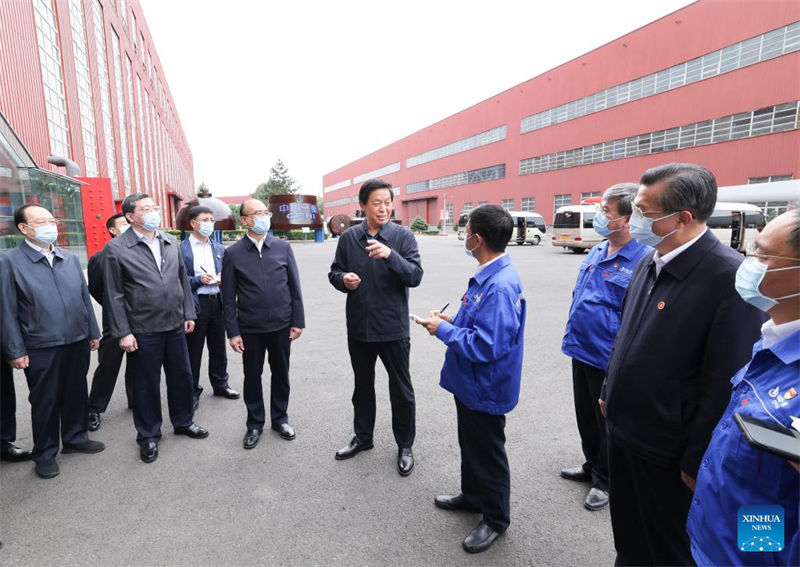 Mais alto legislador chinês enfatiza estado de direito para uma China bela