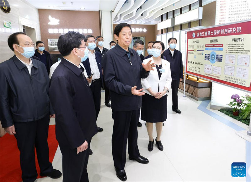 Mais alto legislador chinês enfatiza estado de direito para uma China bela