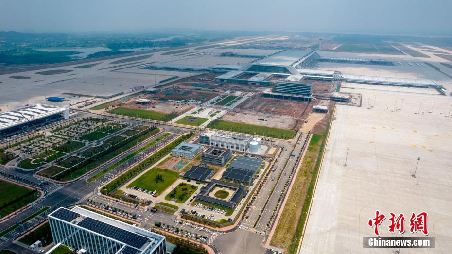 Primeiro aeroporto de carga profissional da China será colocado em opera??o