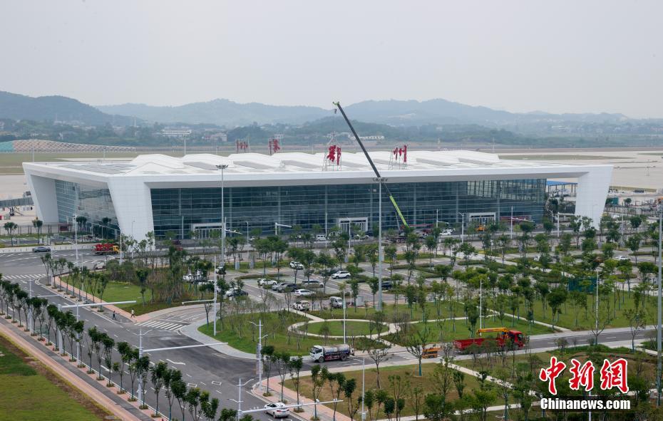 Primeiro aeroporto de carga profissional da China será colocado em opera??o