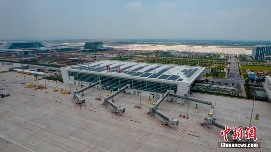 Primeiro aeroporto de carga profissional da China será colocado em opera??o
