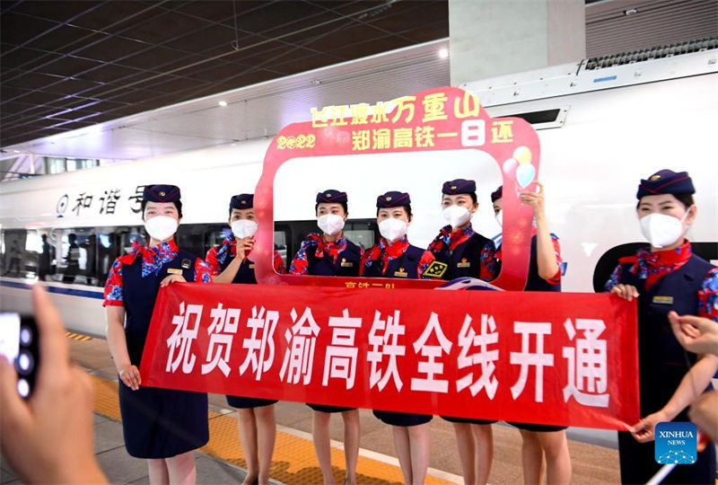 Terminada constru??o de ferrovia de alta velocidade na regi?o do reservatório das Três Gargantas 