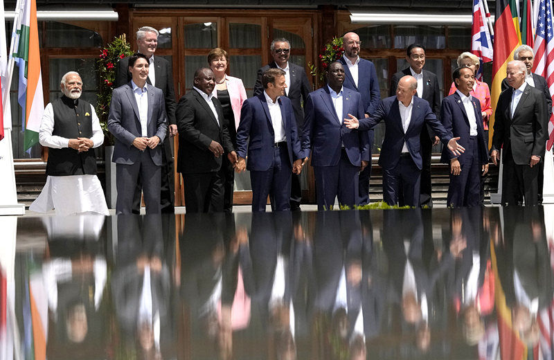 G7 promete assistência de 28 bilh?es de euros à Ucrania