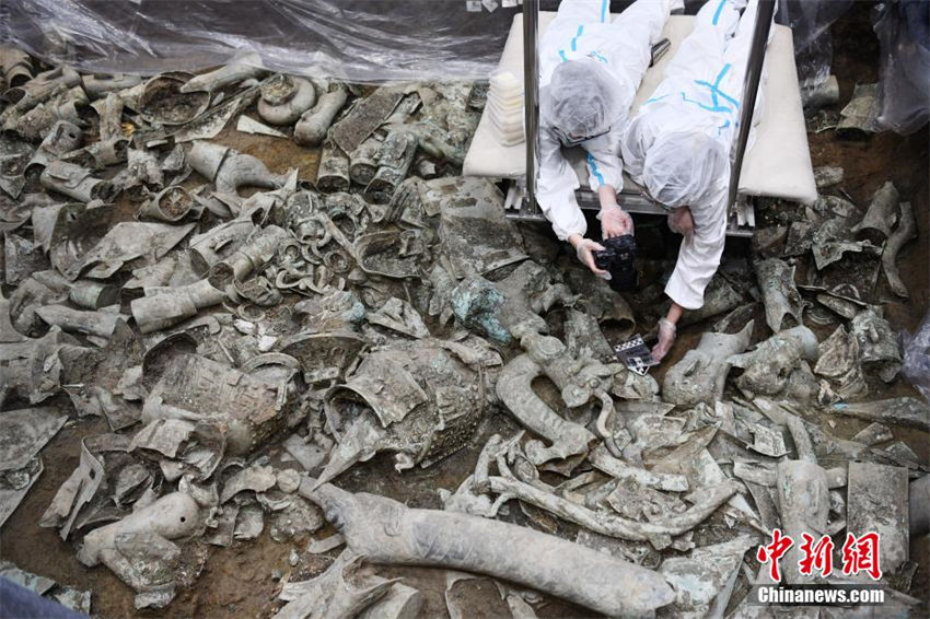 Galeria: escava??es arqueológicas est?o em andamento no fosso No. 8 de Sanxingdui