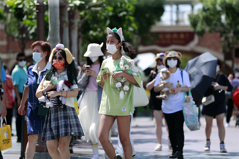 Disneylandia de Shanghai reabre após fechamento causado por COVID-19