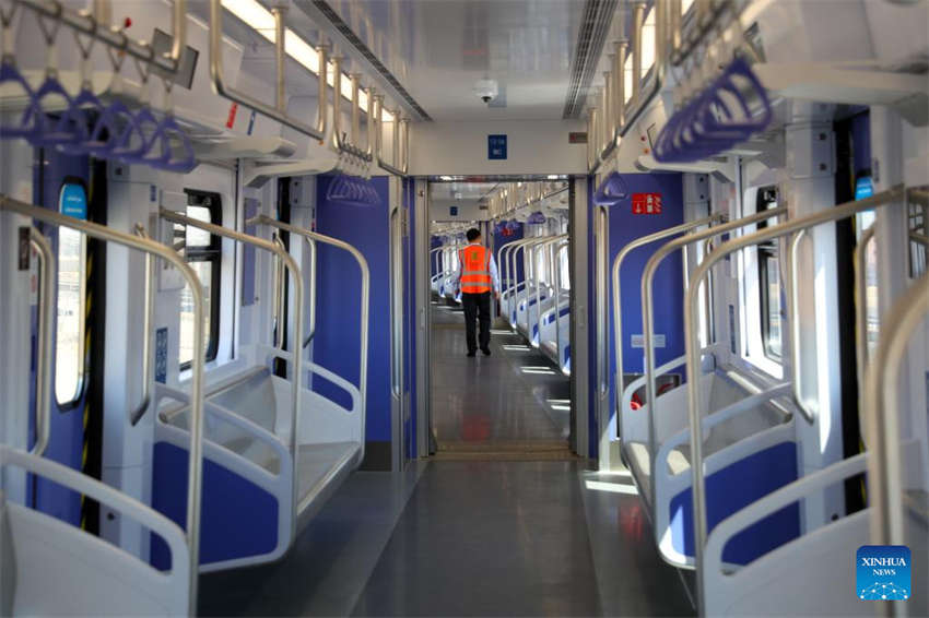 VLT construído por empresas chinesas e egípcias inicia teste no Egito