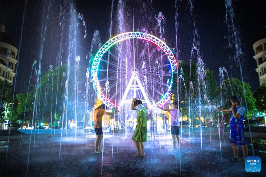 Economia noturna cresce em Wuhan