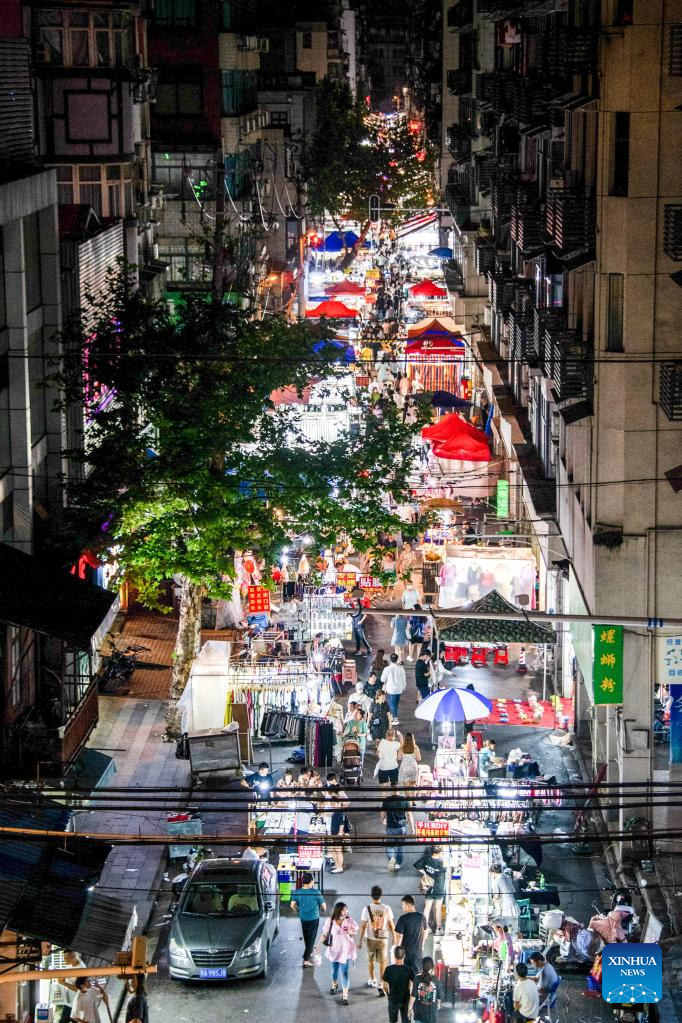 Economia noturna cresce em Wuhan