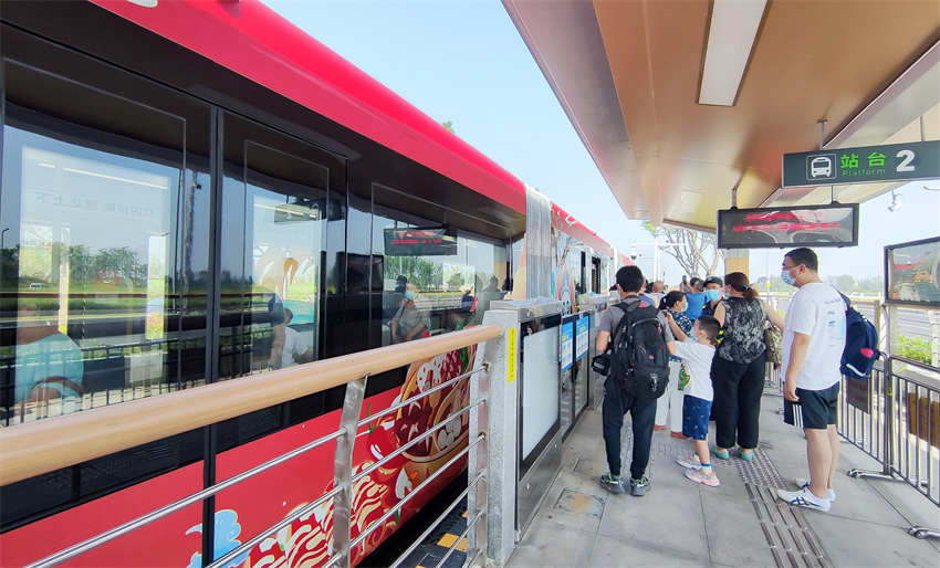 Trem inteligente estreia em Chengdu