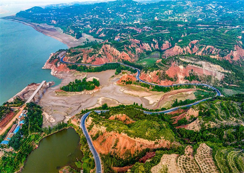 Shanxi: paisagem pitoresca nas margens do rio Amarelo 