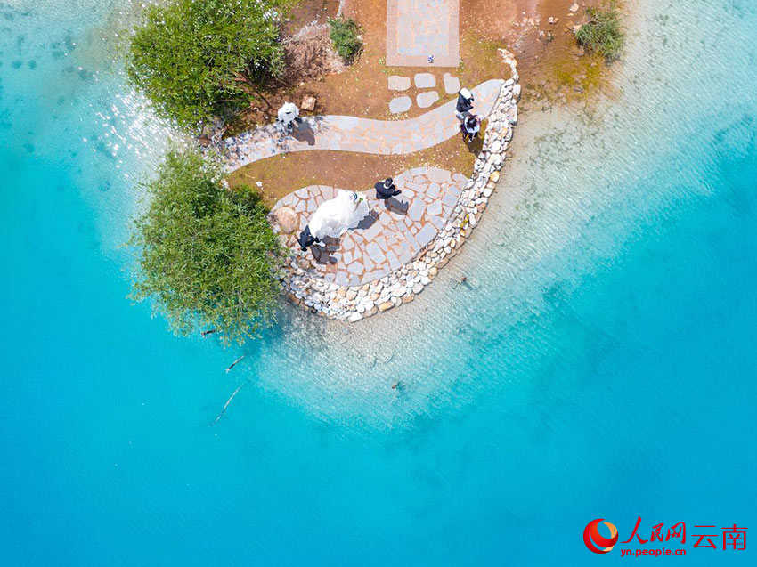 Galeria: Vista deslumbrante do vale de Lua Azul no ver?o