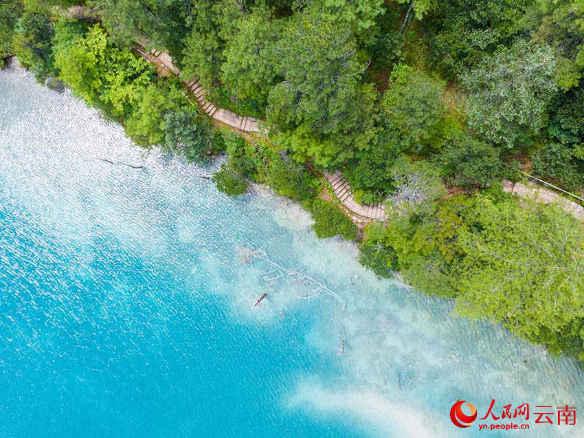 Galeria: Vista deslumbrante do vale de Lua Azul no ver?o