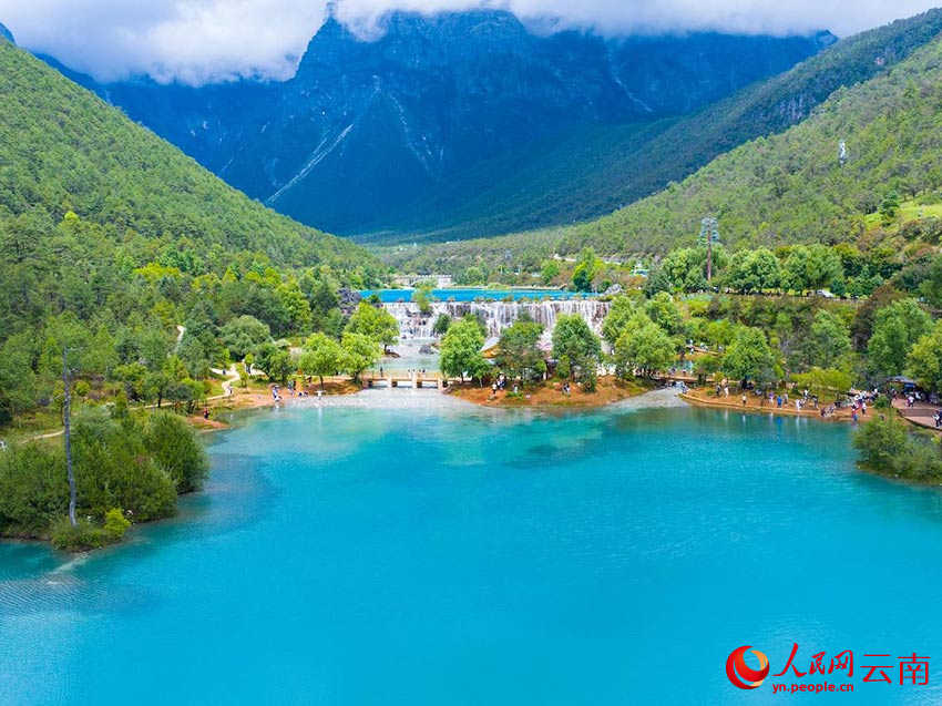 Galeria: Vista deslumbrante do vale de Lua Azul no ver?o