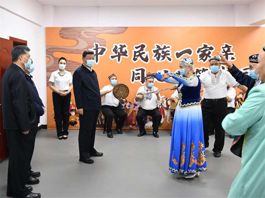 Xi Jinping destaca trabalho comunitário na inspe??o em Urumqi