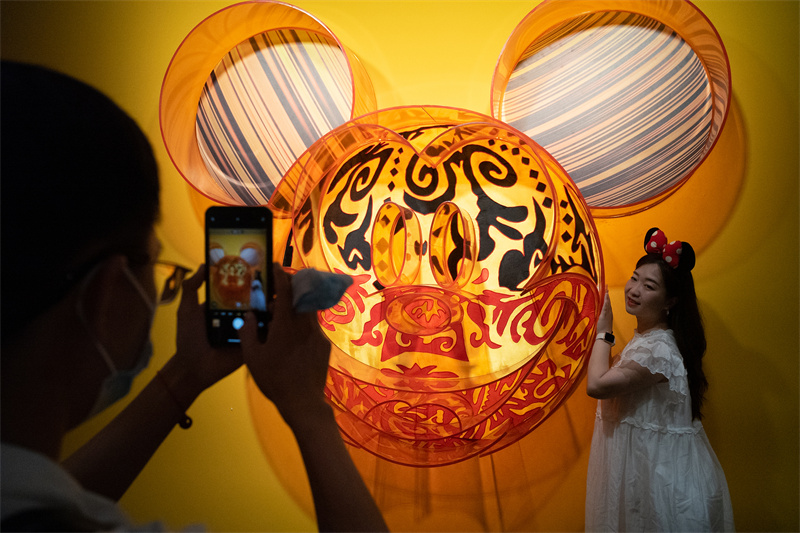 Beijing realiza exposi??o de arte 