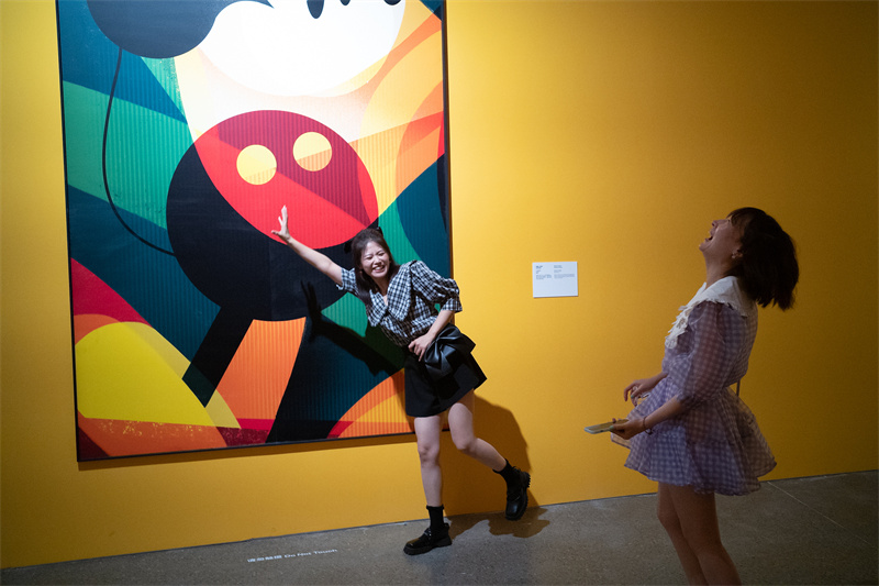 Beijing realiza exposi??o de arte 