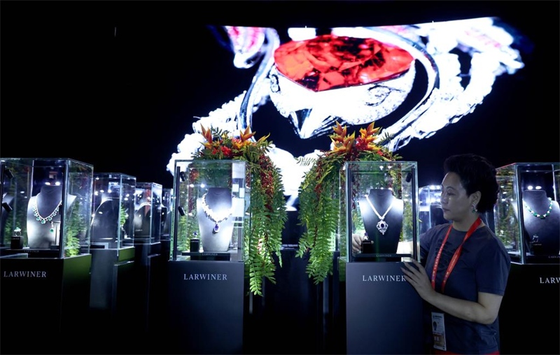 2a Expo Internacional de Produtos de Consumo da China é inaugurada em Hainan