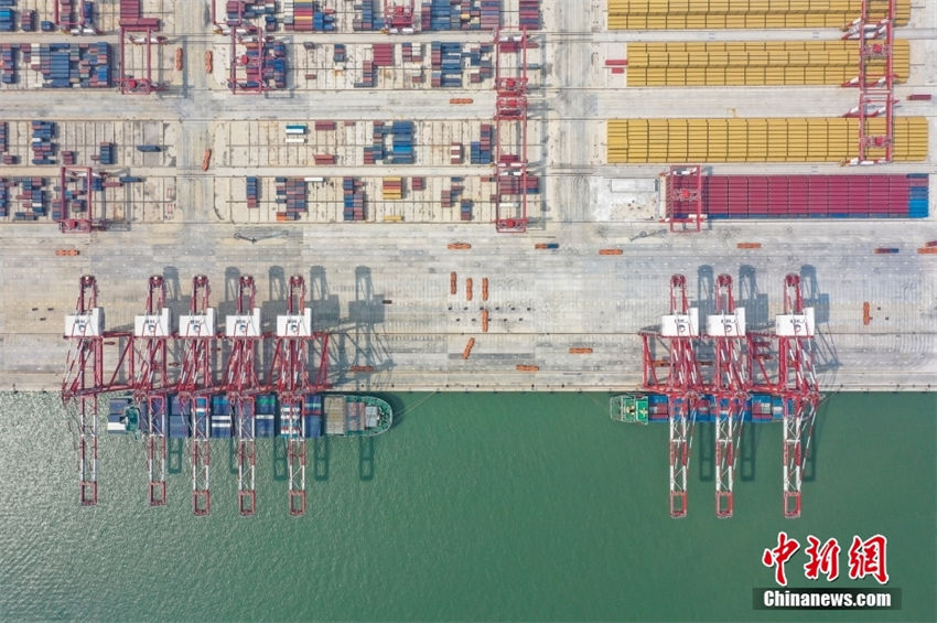 China: primeiro terminal de transporte multimodal totalmente automatizado do mundo entra em opera??o