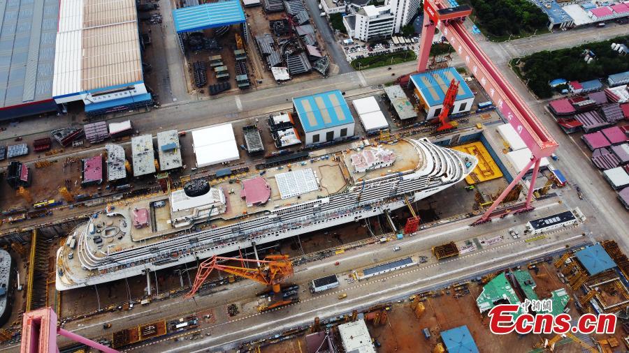 Primeiro grande navio de cruzeiro da China está em constru??o