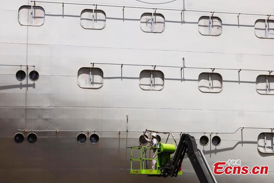 Primeiro grande navio de cruzeiro da China está em constru??o