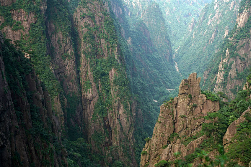 Patrim?nio mundial Montanha Huangshan atrai mais turistas em julho