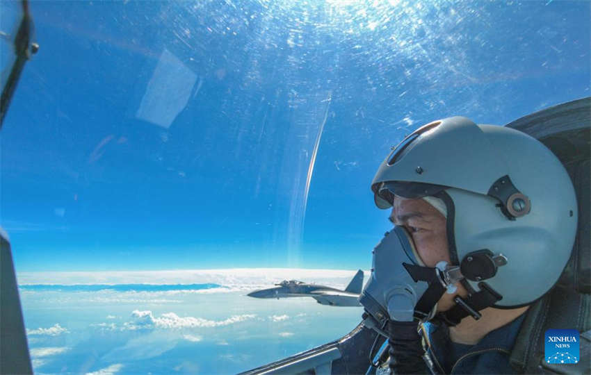 Comando do Teatro Oriental do ELP continua exercícios conjuntos para testar ataque de precis?o