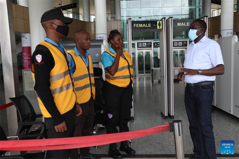 Ferrovia moderna construída pela China promove cria??o de empregos no Quênia