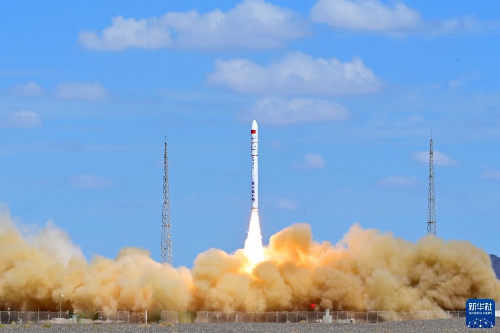 Foguete comercial chinês CERES-1 Y3 lan?a três satélites com sucesso