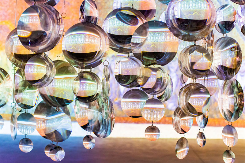 Exposi??o imersiva de obras arte dá vida a pinturas famosas em Chongqing