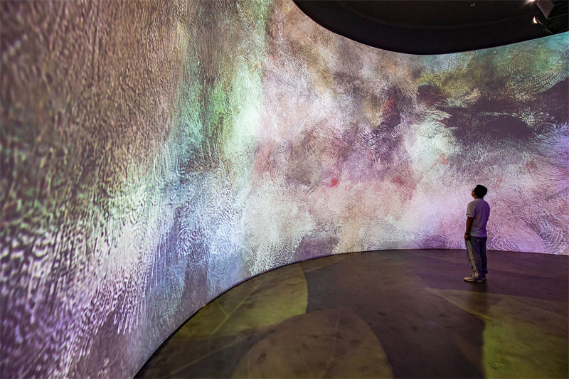 Exposi??o imersiva de obras arte dá vida a pinturas famosas em Chongqing