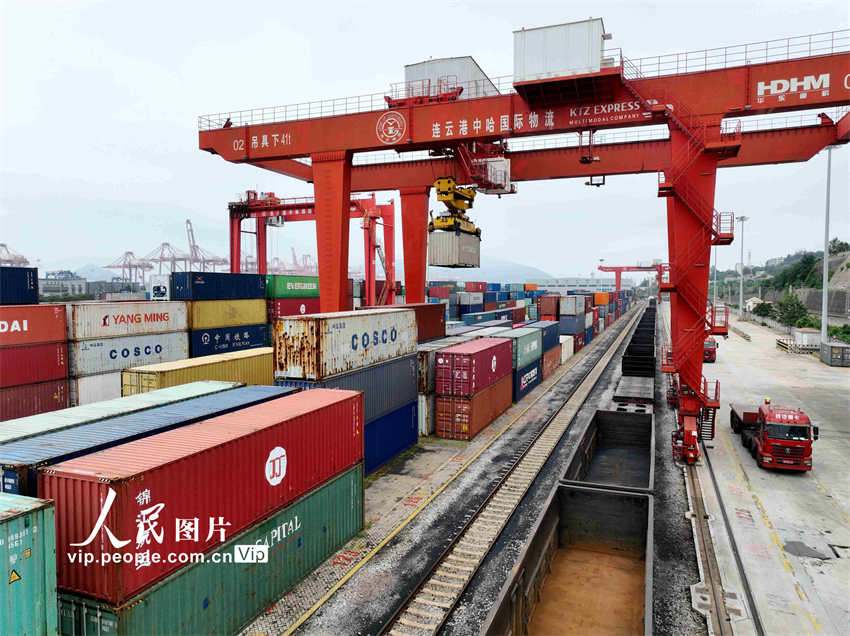 Lianyungang: transporte intermodal marítimo-ferroviário promove desenvolvimento da iniciativa “Cintur?o e Rota”