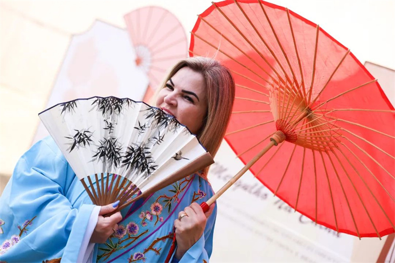 Atividades culturais celebram 48o aniversário das rela??es China-Brasil