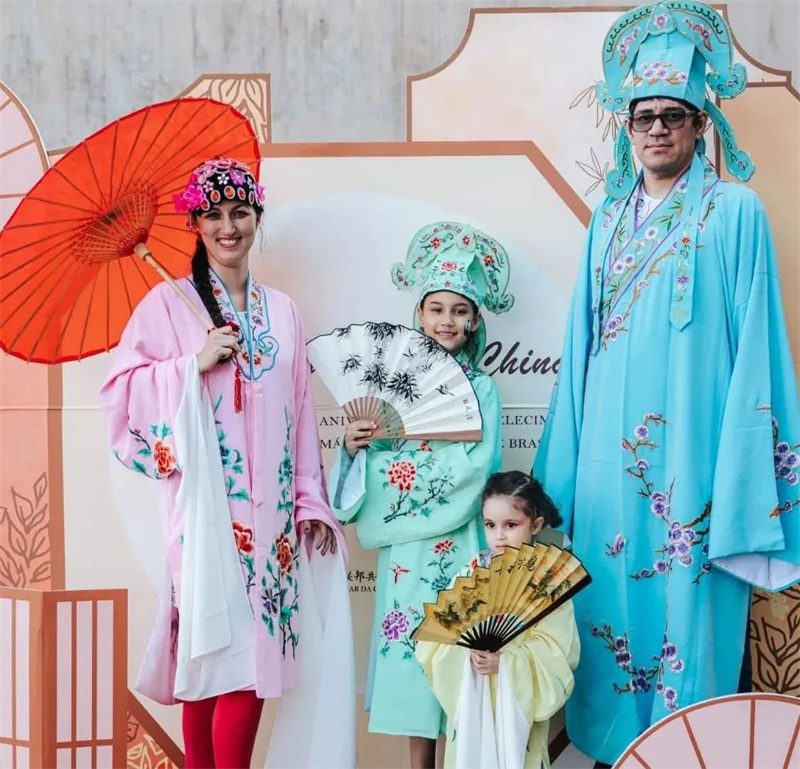 Atividades culturais celebram 48o aniversário das rela??es China-Brasil