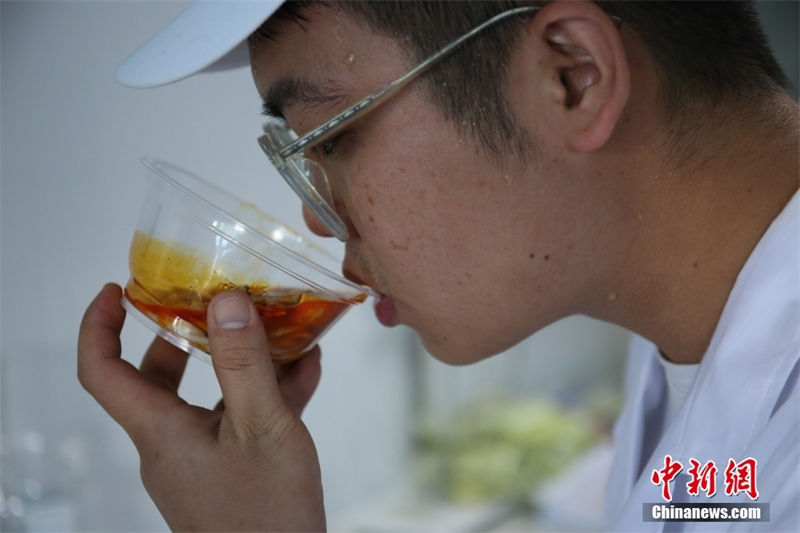 Degustador especiarias esperimenta macarr?o de arroz 