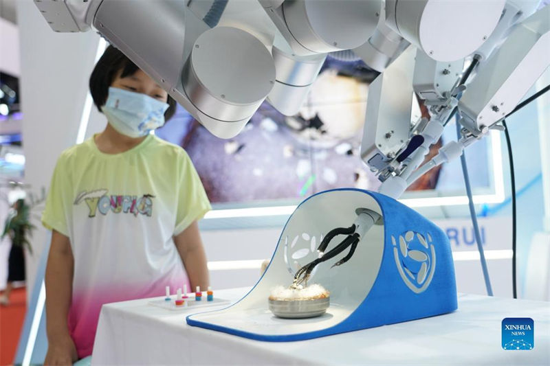 Beijing realiza Conferência Mundial de Rob?s de 2022 