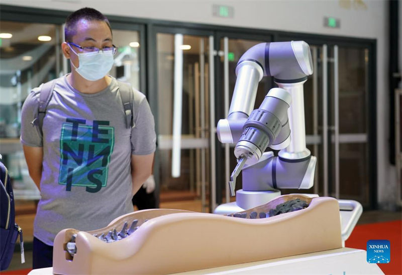 Beijing realiza Conferência Mundial de Rob?s de 2022 