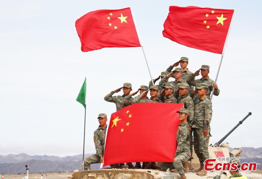 Equipa chinesa ocupa o primeiro lugar na corrida de revezamento de Suvorov Onslaught