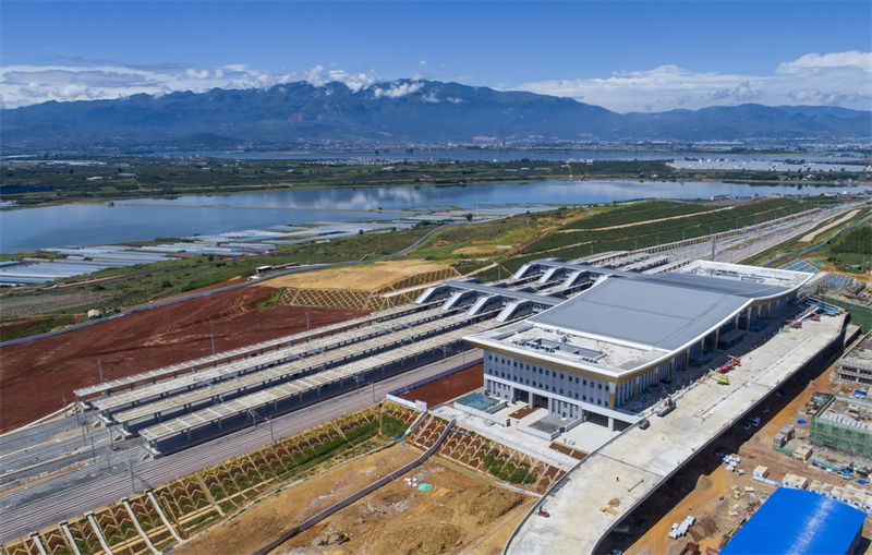 Yunnan: ferrovia de alta velocidade Mile-Mengzi entra em fase de testes