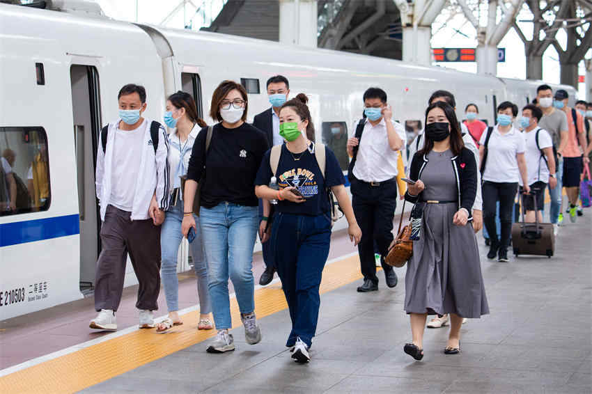 Ferrovia chinesa desloca 440 milh?es de passageiros durante o ver?o