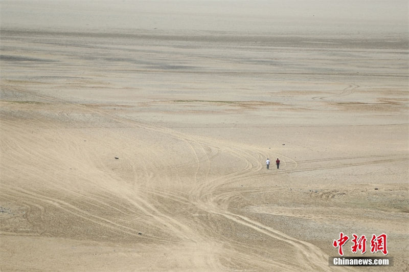 China: maior lago de água doce registra nível de água extremamente baixo