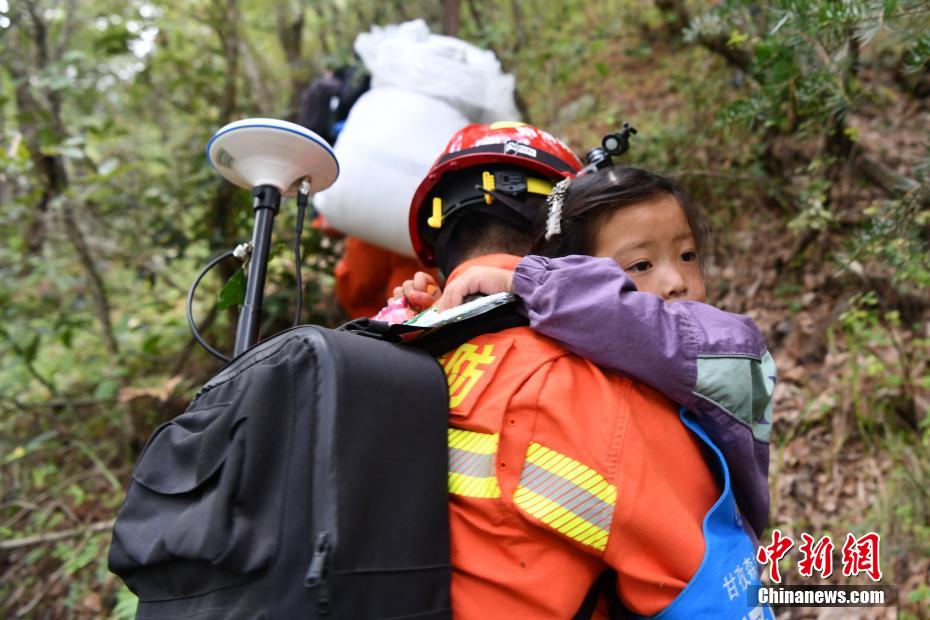 Sichuan: trabalho de socorro está em andamento